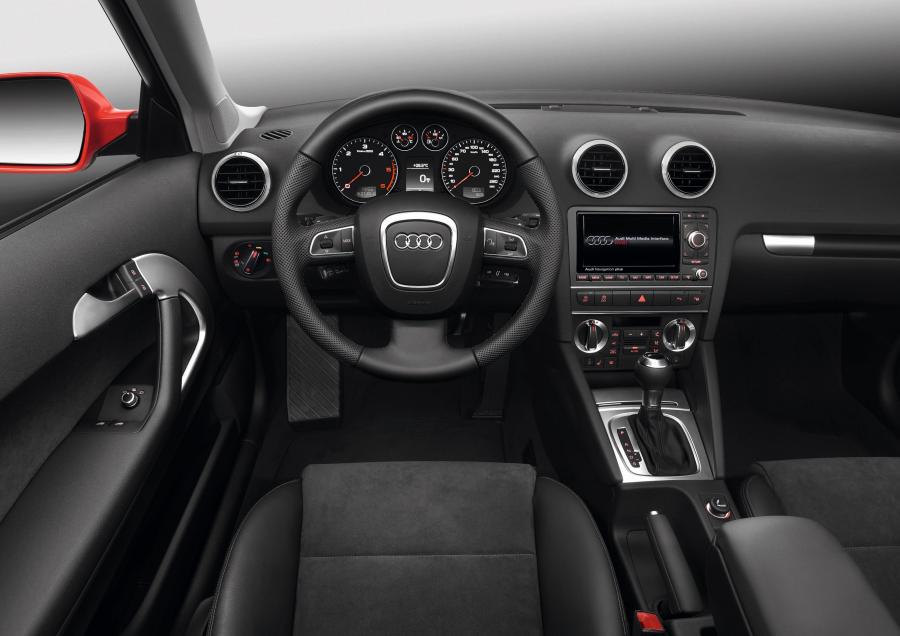 Торпедо Audi A3 TDI (8P) 2010 года  (фото 4 из 12)